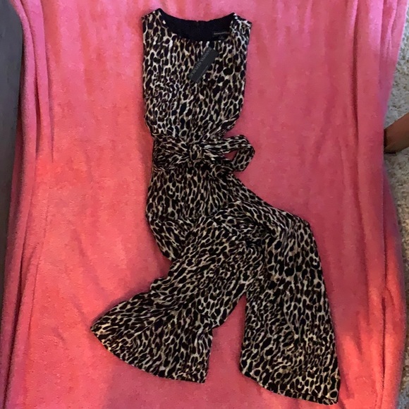 Banana Republic Leopard Jumpsuit size 4 NWT - Picture 2 of 5